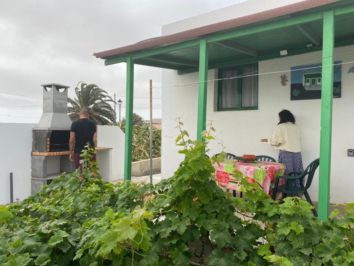 Casa Antonia Reyes, A La Sombra De Famara Apartment Munique Exterior foto