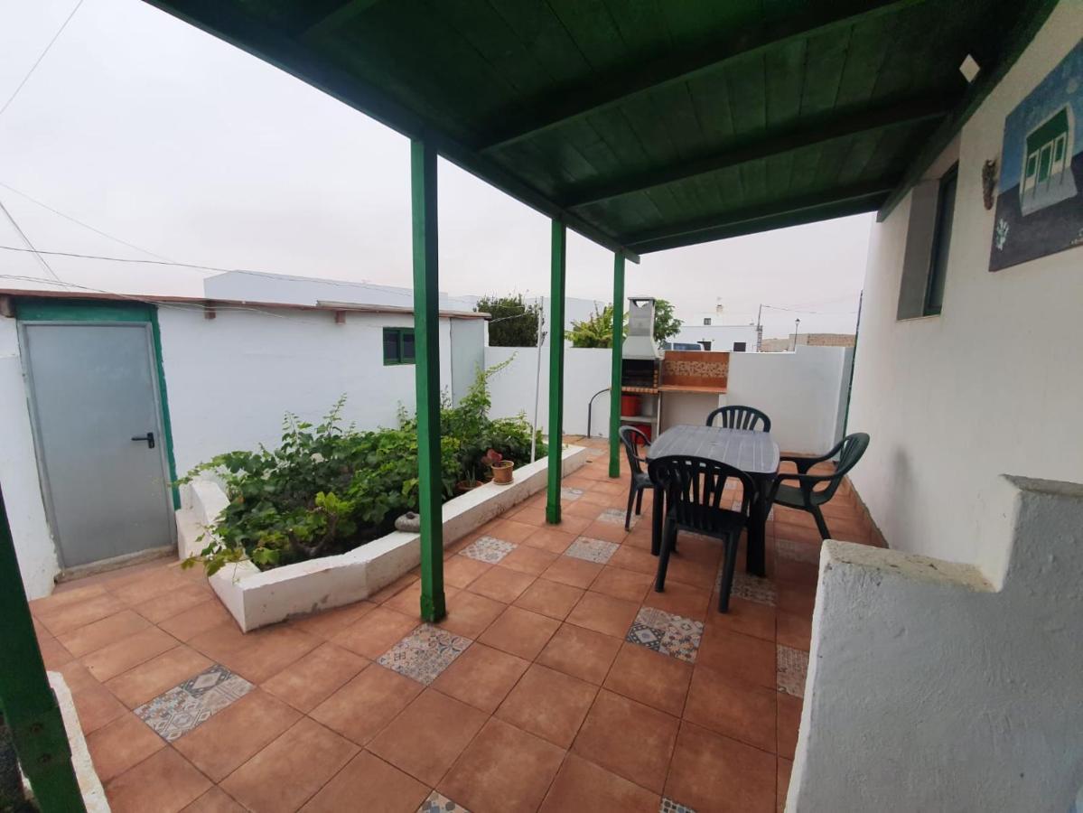 Casa Antonia Reyes, A La Sombra De Famara Apartment Munique Exterior foto