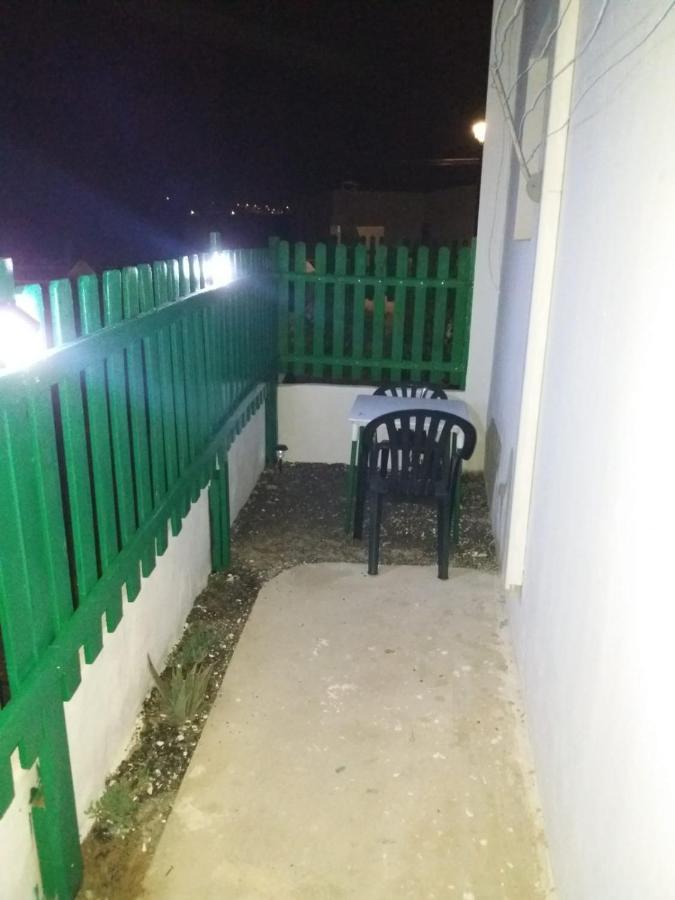 Casa Antonia Reyes, A La Sombra De Famara Apartment Munique Exterior foto