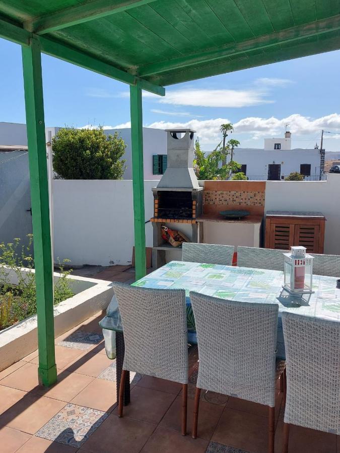 Casa Antonia Reyes, A La Sombra De Famara Apartment Munique Exterior foto