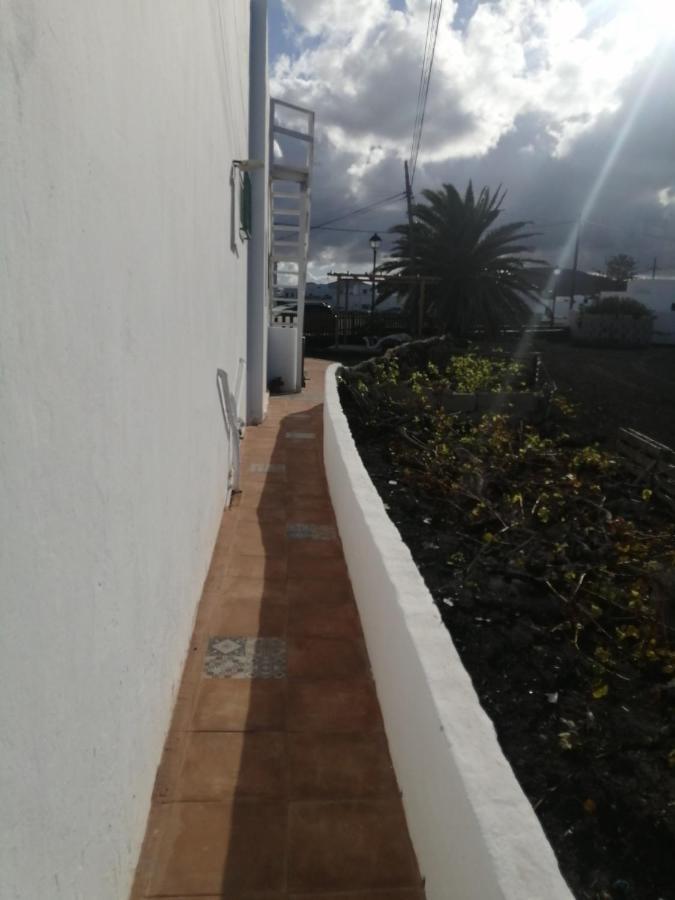 Casa Antonia Reyes, A La Sombra De Famara Apartment Munique Exterior foto