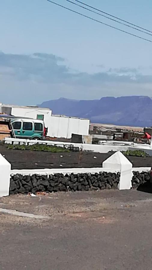 Casa Antonia Reyes, A La Sombra De Famara Apartment Munique Exterior foto