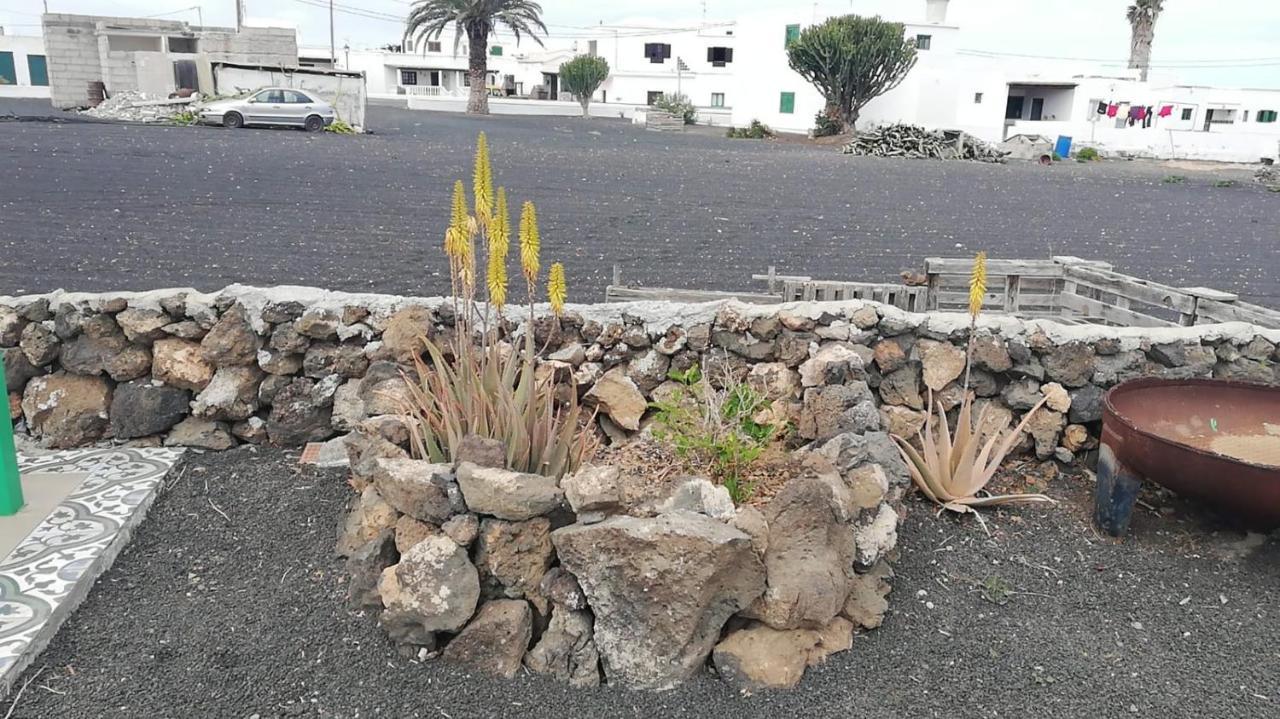 Casa Antonia Reyes, A La Sombra De Famara Apartment Munique Exterior foto