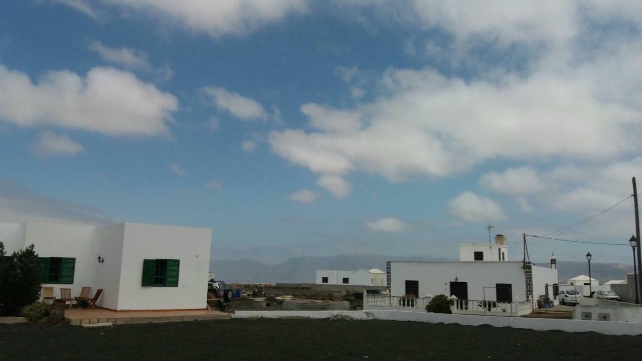 Casa Antonia Reyes, A La Sombra De Famara Apartment Munique Exterior foto